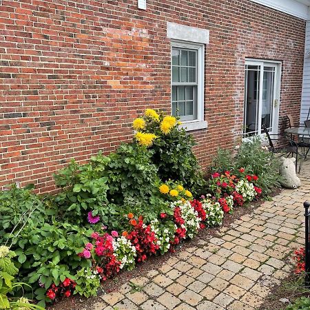 Dodds Brick House Bed & Breakfast North Hero Exterior photo